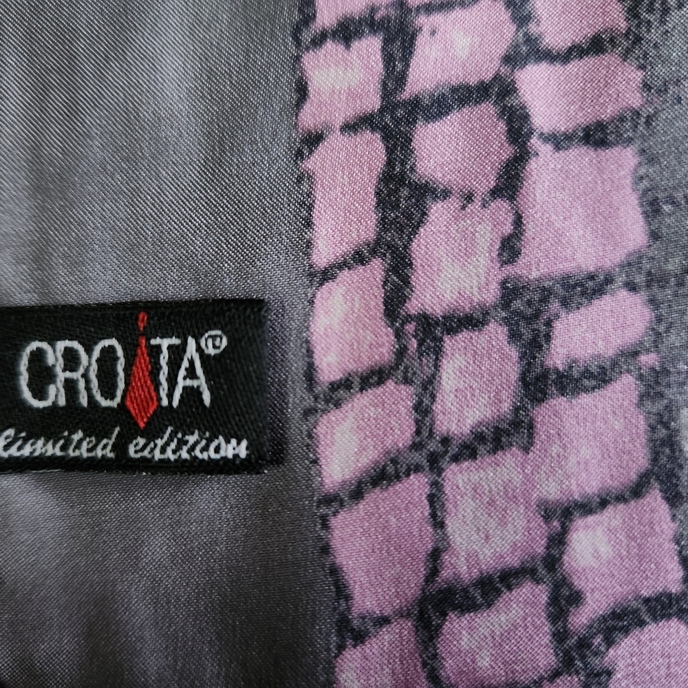 Croatian Made Traditional Tile Patterned Silk Scarf Limited Edition - Picture 8 of 10